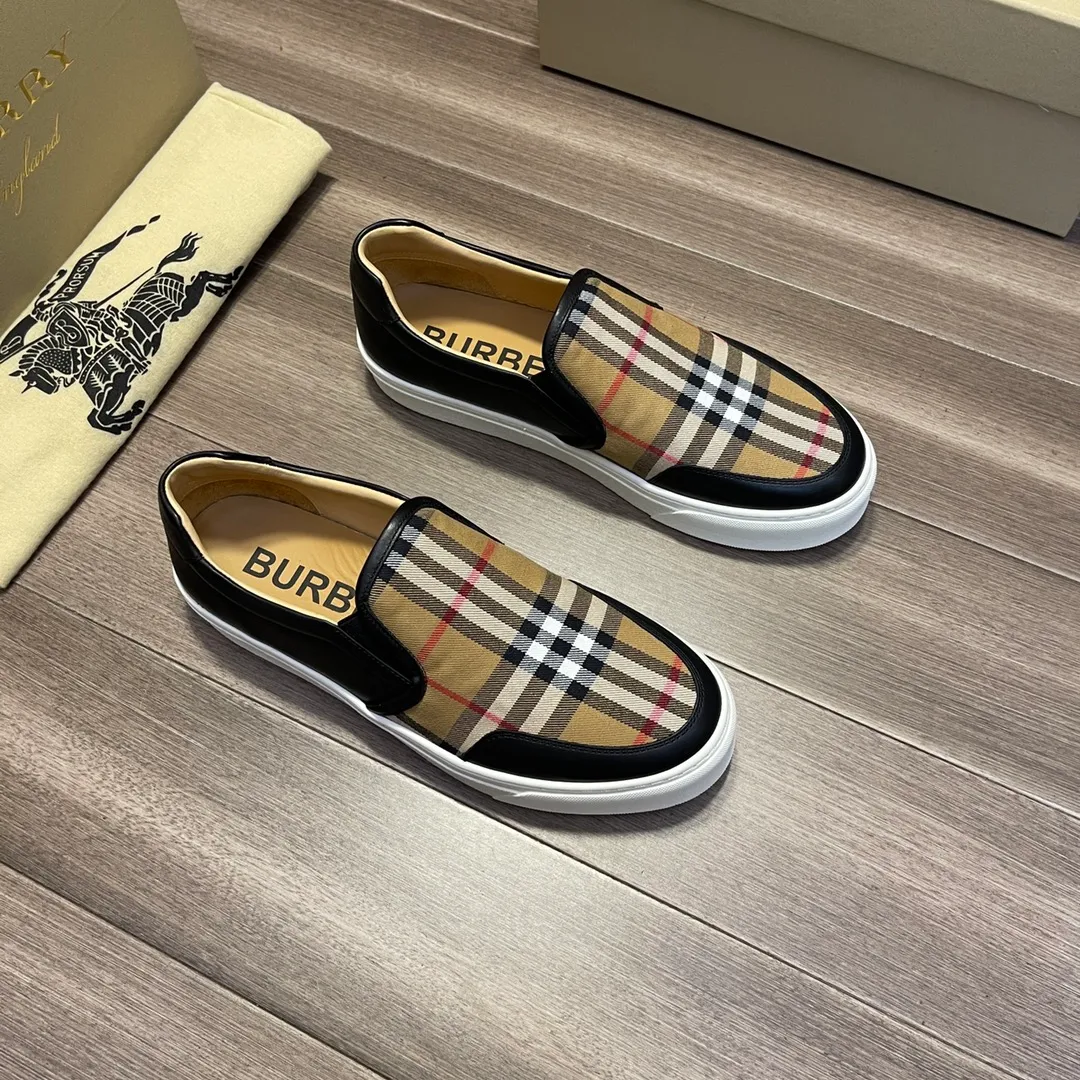 ☕P360💰《BURBERRY》【Original order·Version】Burberry: Top 🔝Purchasing agent🔍🔍The latest men's counter is on sale simultaneously, the original version imported from Italy🔝·Nappa calfskin·Brand totem cloth· Highlighting the (high-end, extravagance, class) travel, home, and best choice" exquisite workmanship (Imported water-dyed leather lining from Italy 🇮🇹), sole: original sole provided by the original factory, ⚠️exclusive double layer Activity·TPR rubber·molded outsole; super comfortable·wear-resistant·non-slip·environmental protection🌳🌳🌳, the real thing is more beautiful🎬The real thing is more beautiful🔍🔍 (high quality·follow the order) You can enter and exit the counter at will: Size: 38·39·40·41·42·43·44 (🎉Customized 45) Welcome to order...☕️